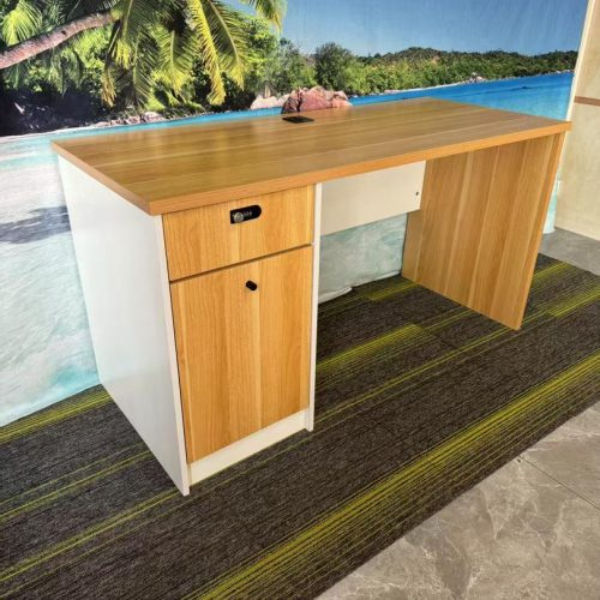 Design sans titre (24) Bureau de Travail Moderne en Bois – Image 1