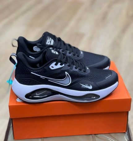 Tennis -Nike Air Winflo 10.