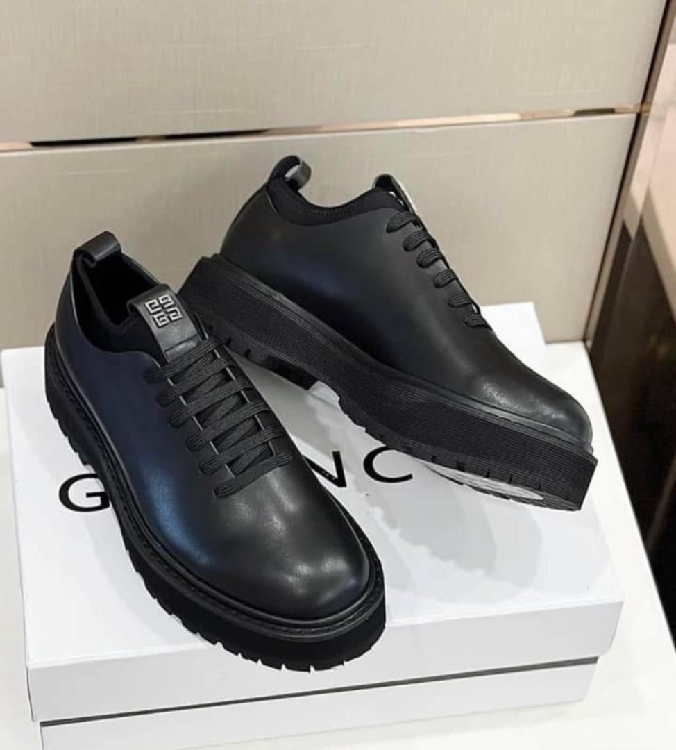 12-copie Chaussure Monsieur/ Givenchy Derby G Cube.- En Cuir. – Image 2