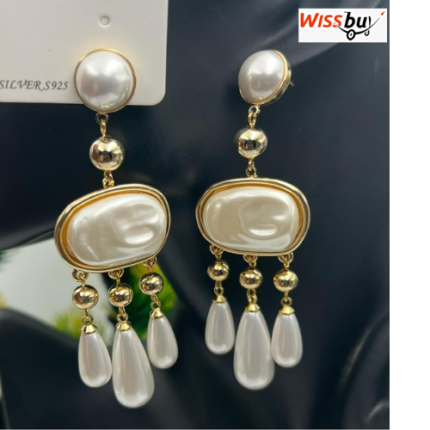 Boucles d'Oreilles Pendantes Vintage Baroques à Perles Artificielles et Ornements Dorés