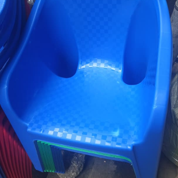 Design sans titre (91) chaise en plastique – Image 1